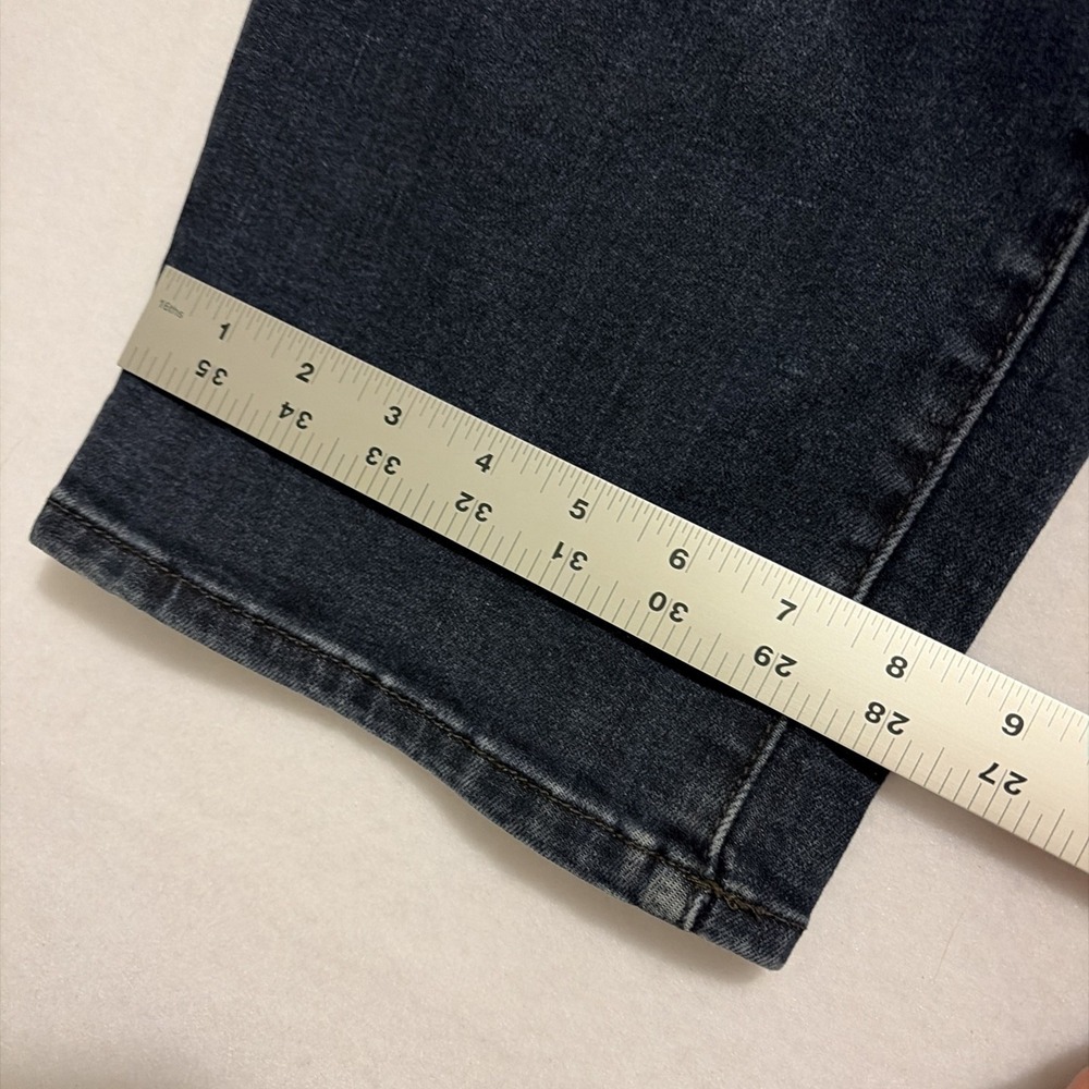 LEE EXTREME MOTION MVP ATHLETIC FIT TAPERED LEG JEANS; 42X30 Dark Wash - Picture 7 of 8